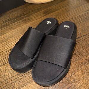 Zara Elegant Black Platform Sandals